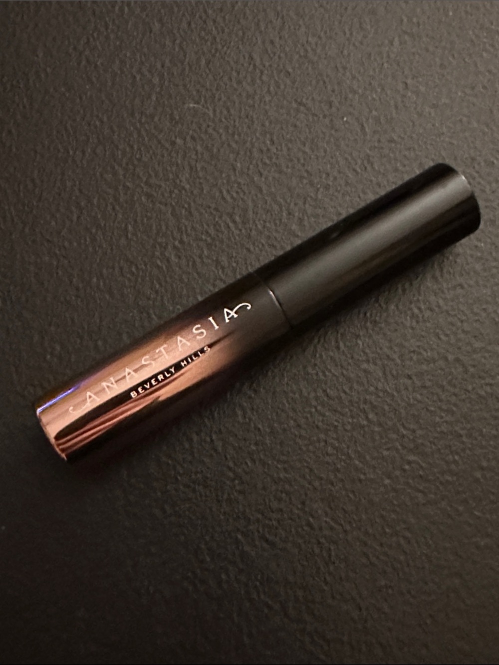 Anastasia Beverly Hills
Mini Lash Brag Volumizing Mascara